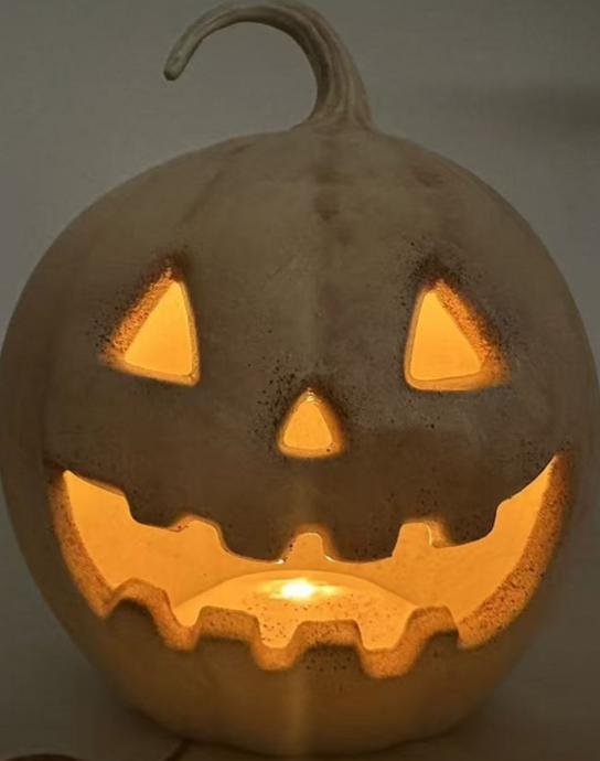 Classic Lit Pumpkin - Jack O' Lantern terra cotta like